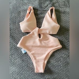 CUPSHE bathing suit